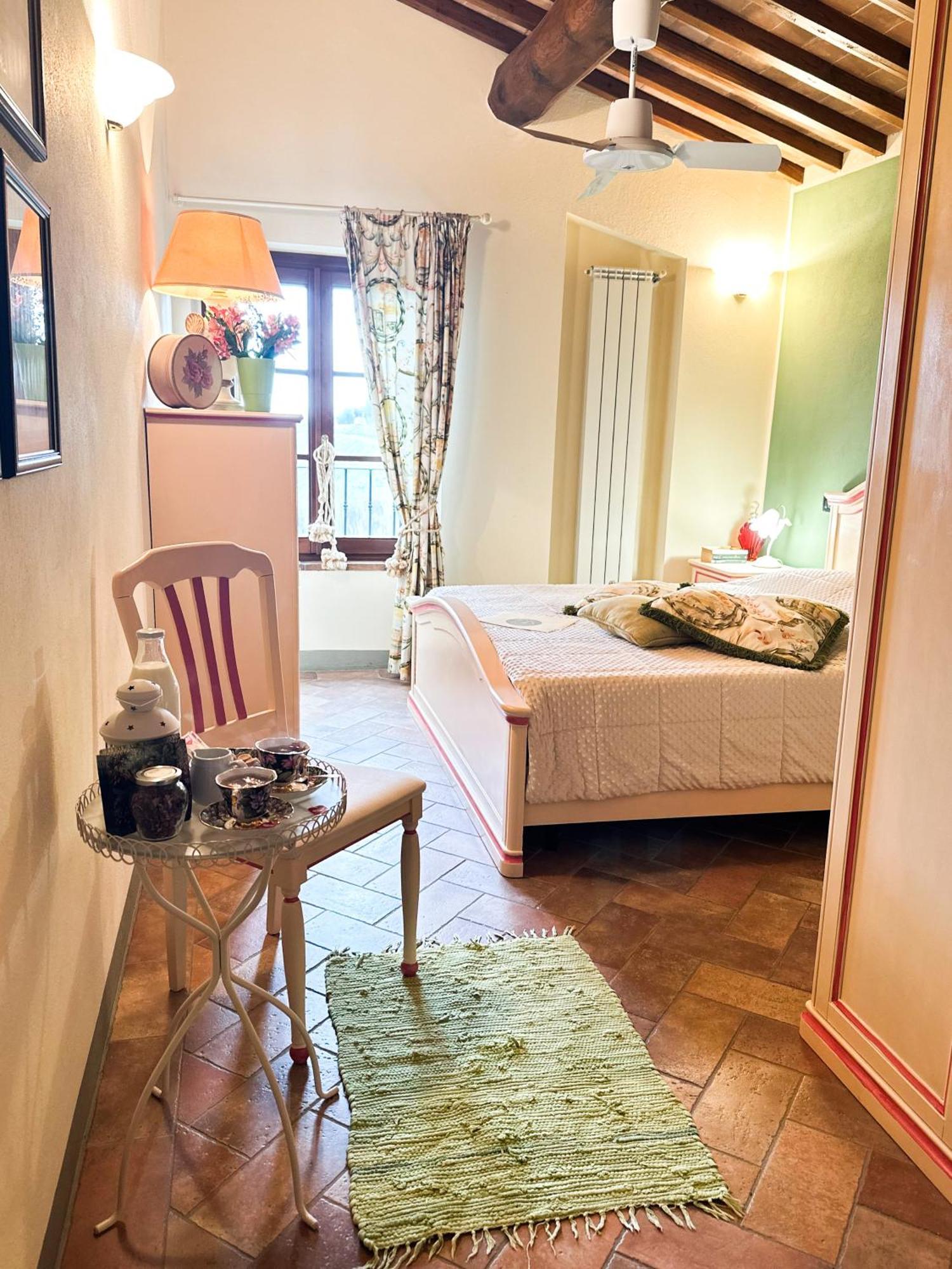 Appartamento Il Vecchio Fienile San Gimignano Exterior foto